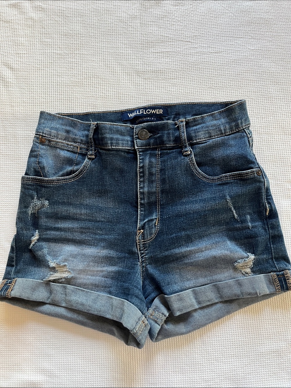 Wallflower Medium Wash Cuffed Distressed Denim Shorts size 5 mid waisted soft
